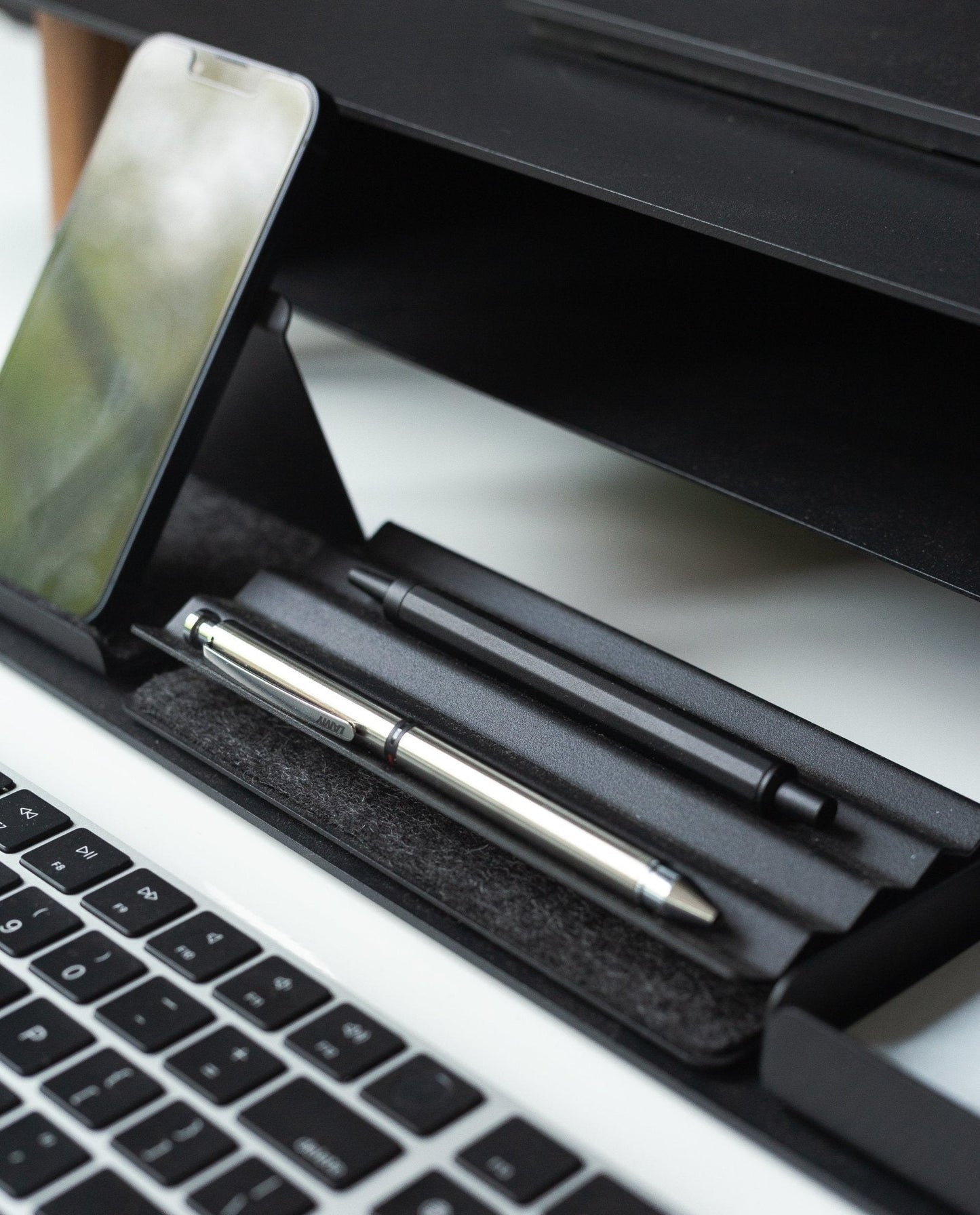 Gather Zigzag Tray (2x1 - Black)