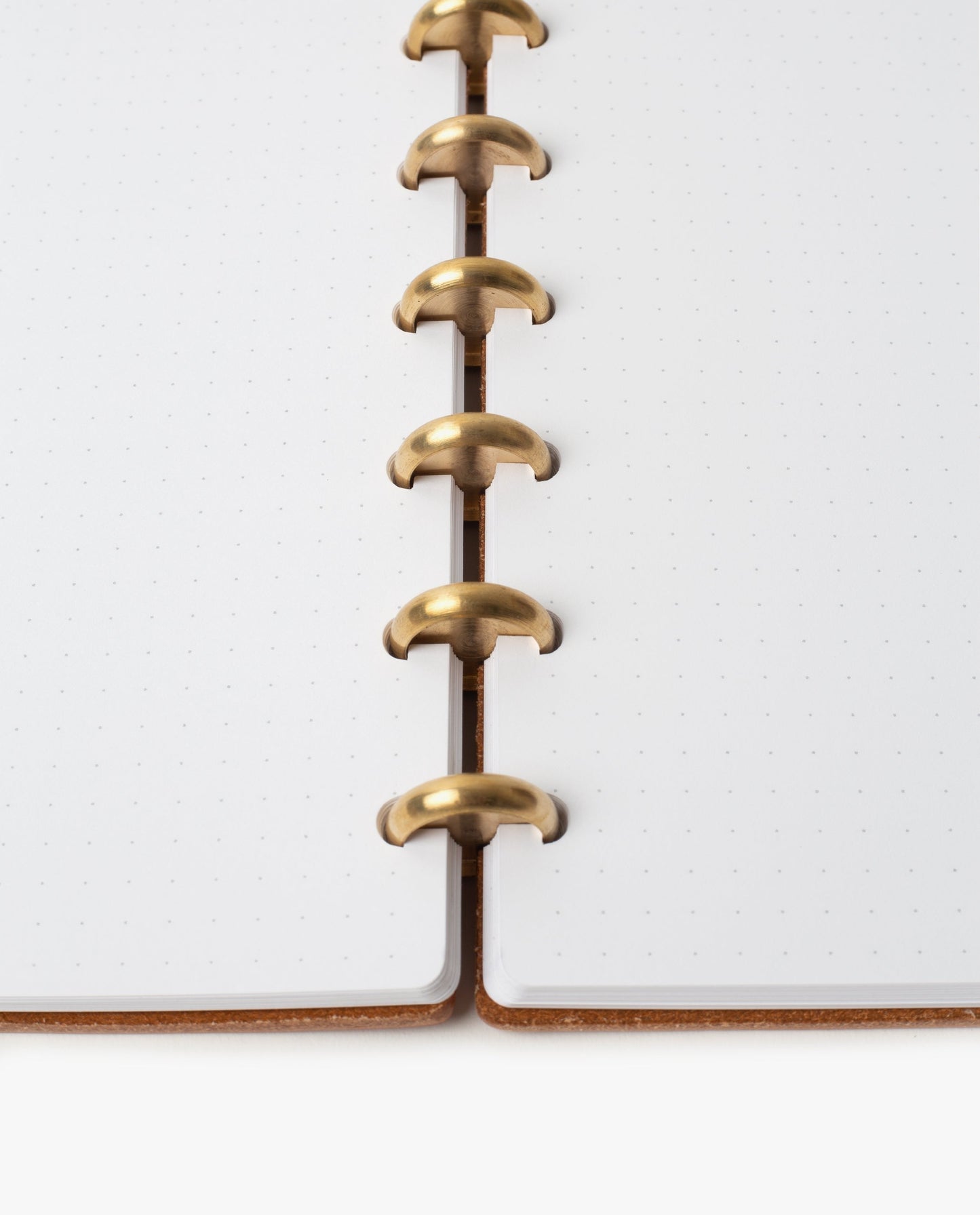 Discbound Heirloom Journal Bundle (Tan Leather - Standard 6" x 8.5" + 3 Refills)