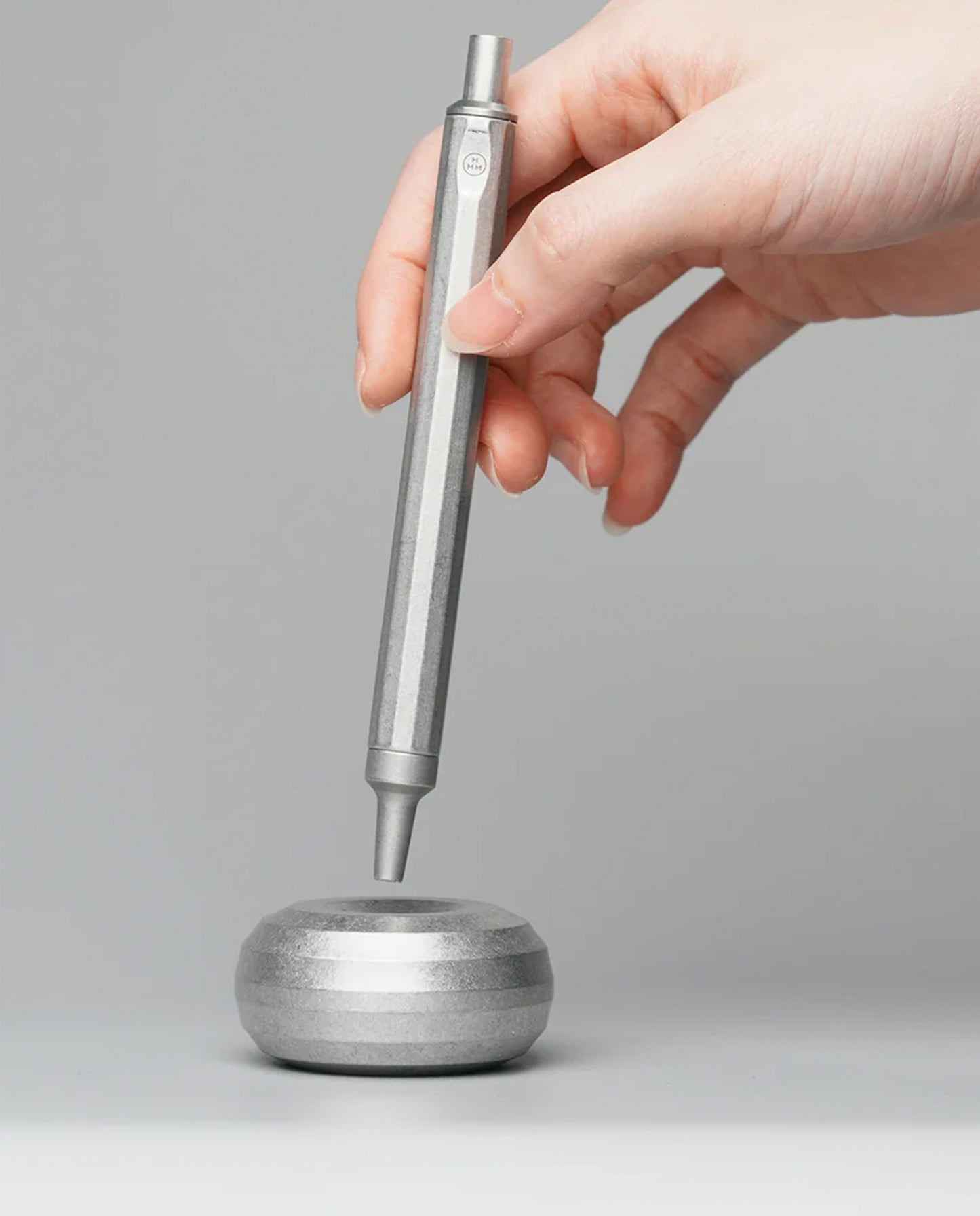 HMM Paperweight Pen Stand (Raw)