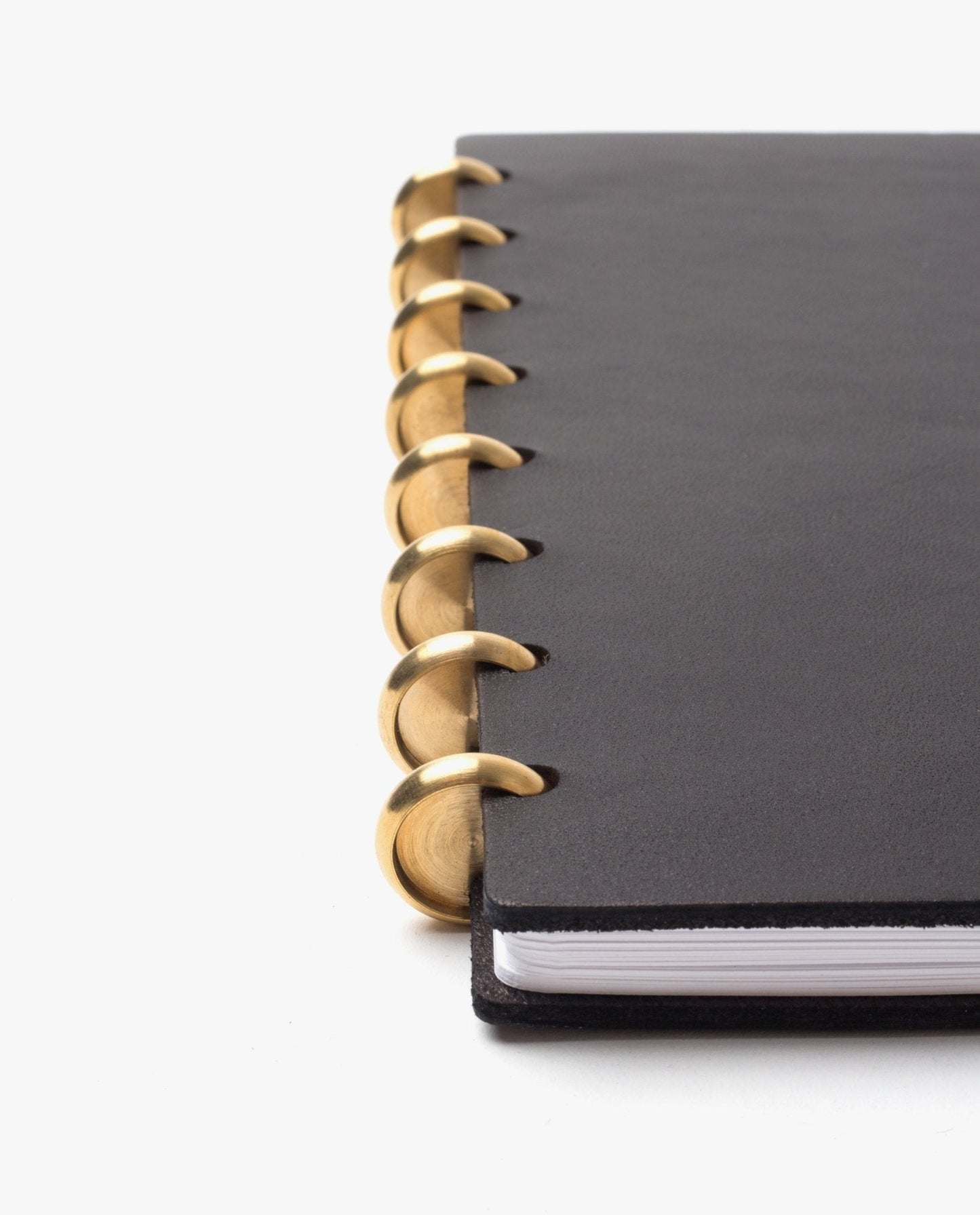 Discbound Heirloom Journal Bundle (Black Leather - Standard 6" x 8.5" + 3 Refills)