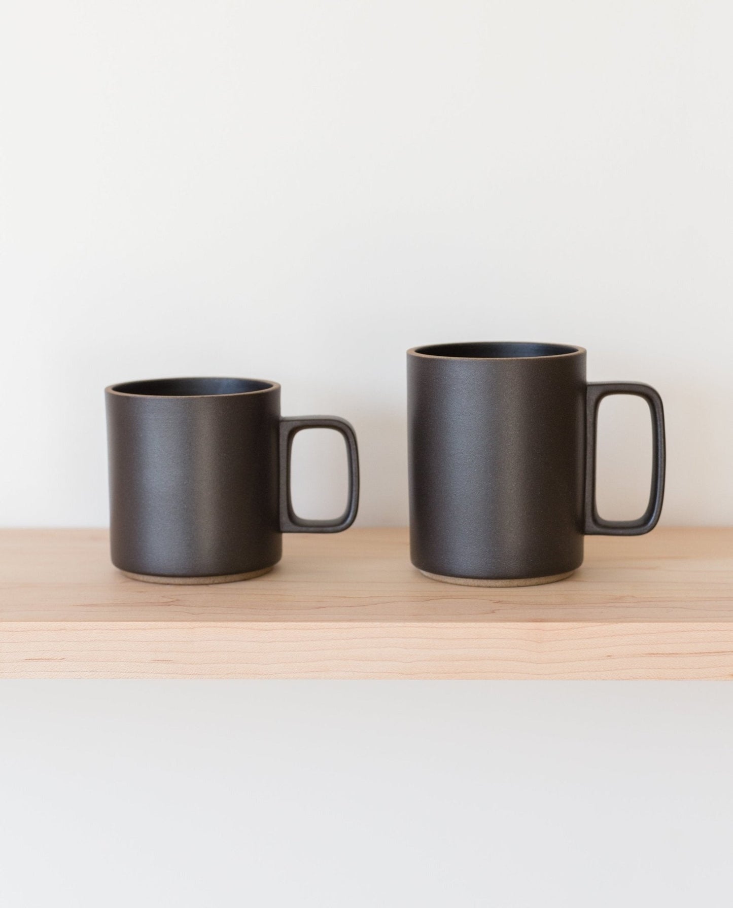 Hasami Porcelain Mug (Matte Black)