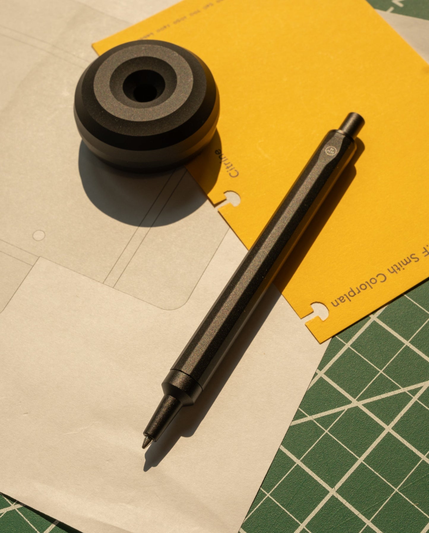 HMM Ballpoint Pen (Black)