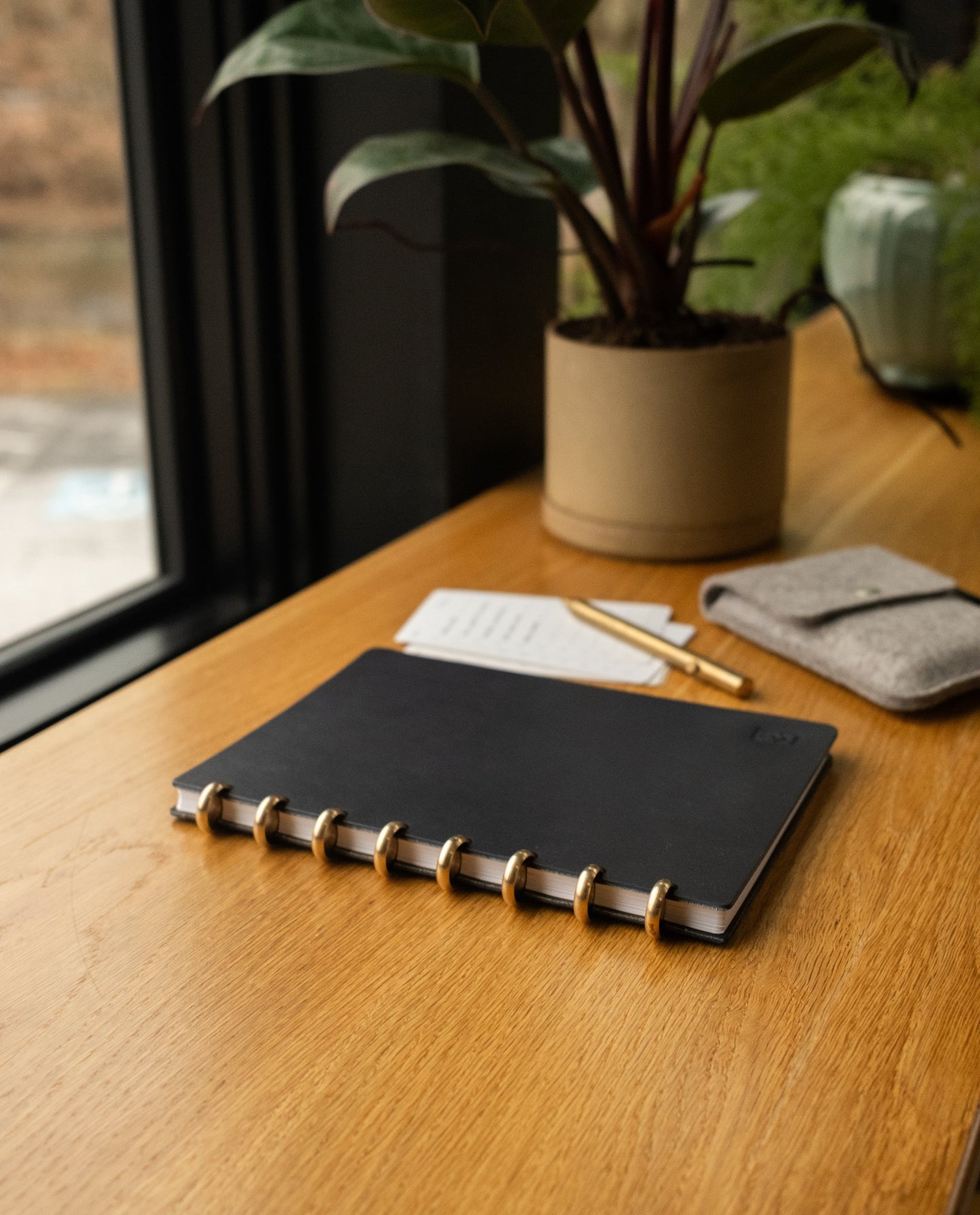 Discbound Heirloom Journal (Black Leather - Standard 6" x 8.5")